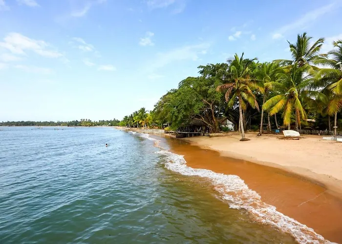 Barra Grande Com Piscina, Ar Condicionado, Novo , Bem Localizado